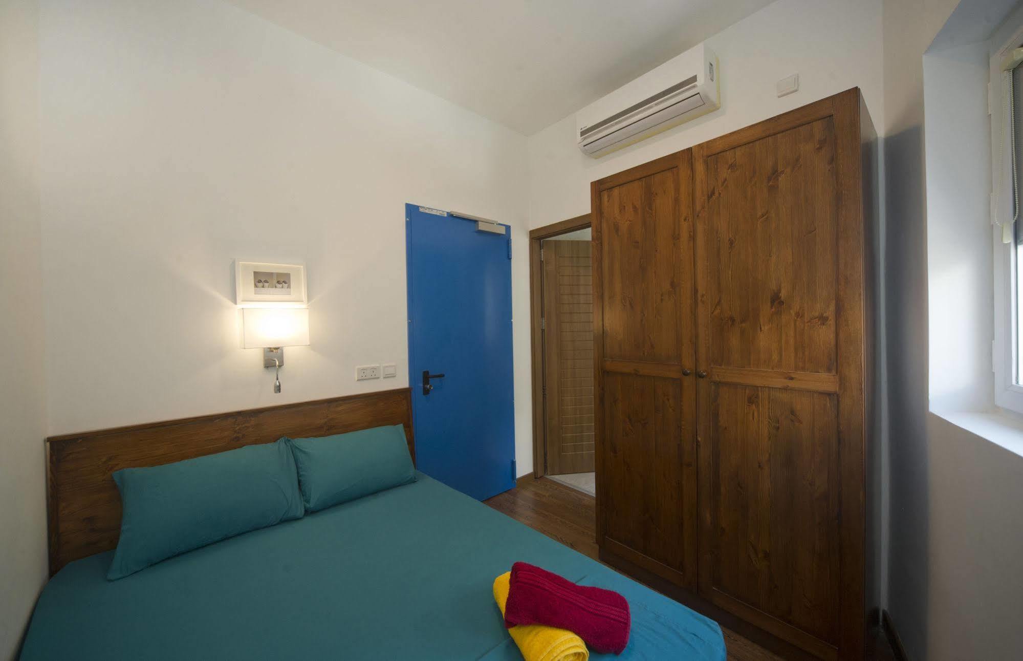 Marco Polo Party Hostel San Ġiljan Kültér fotó